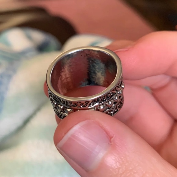 💍 Uniquely BOHO Carved Silver Ring 💍 - Picture 7 of 8